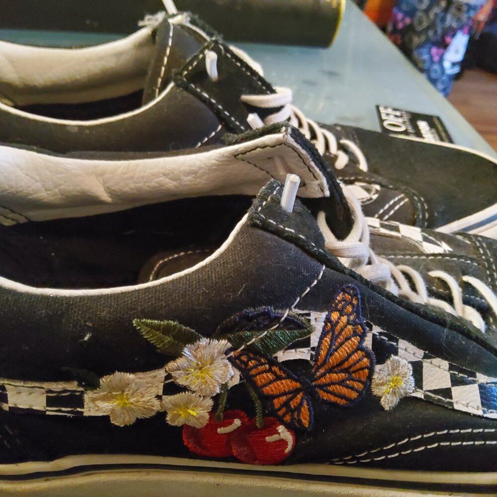 Vans embroidered